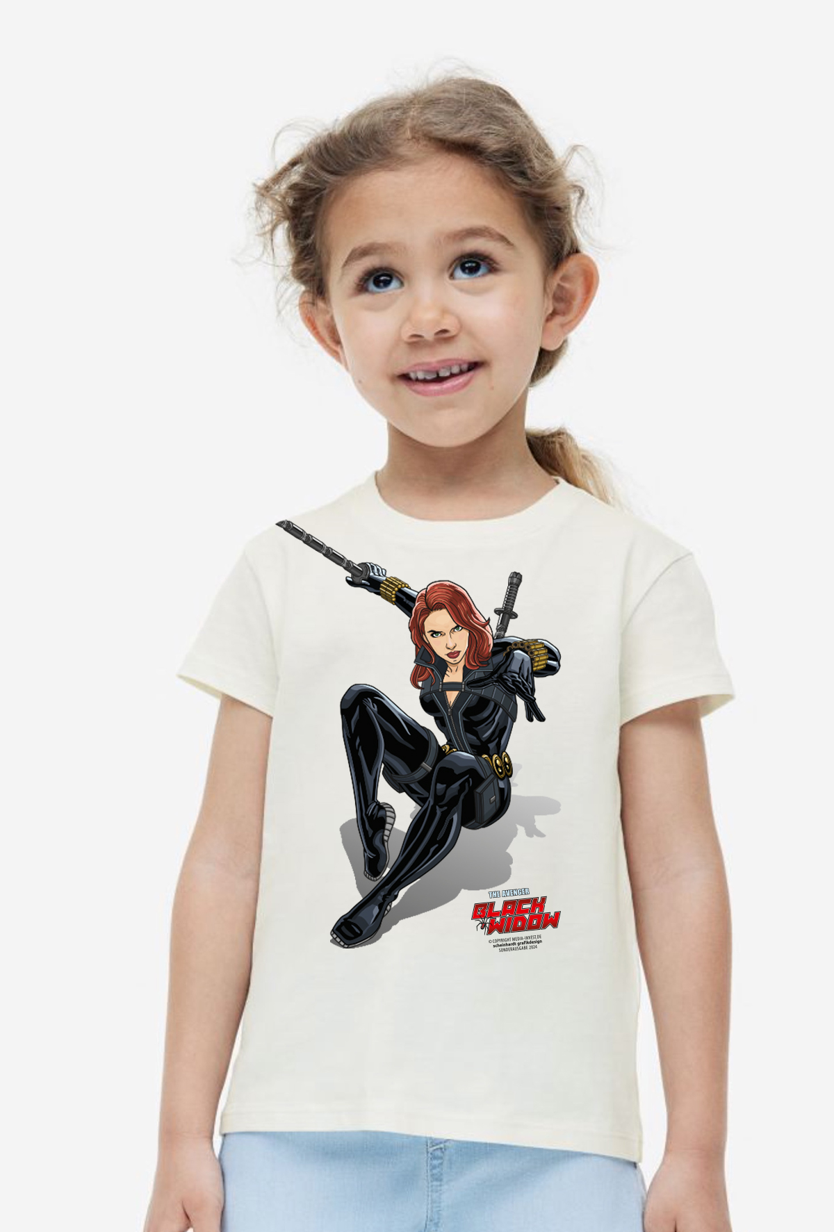 Kind in T-Shirt Black Widow